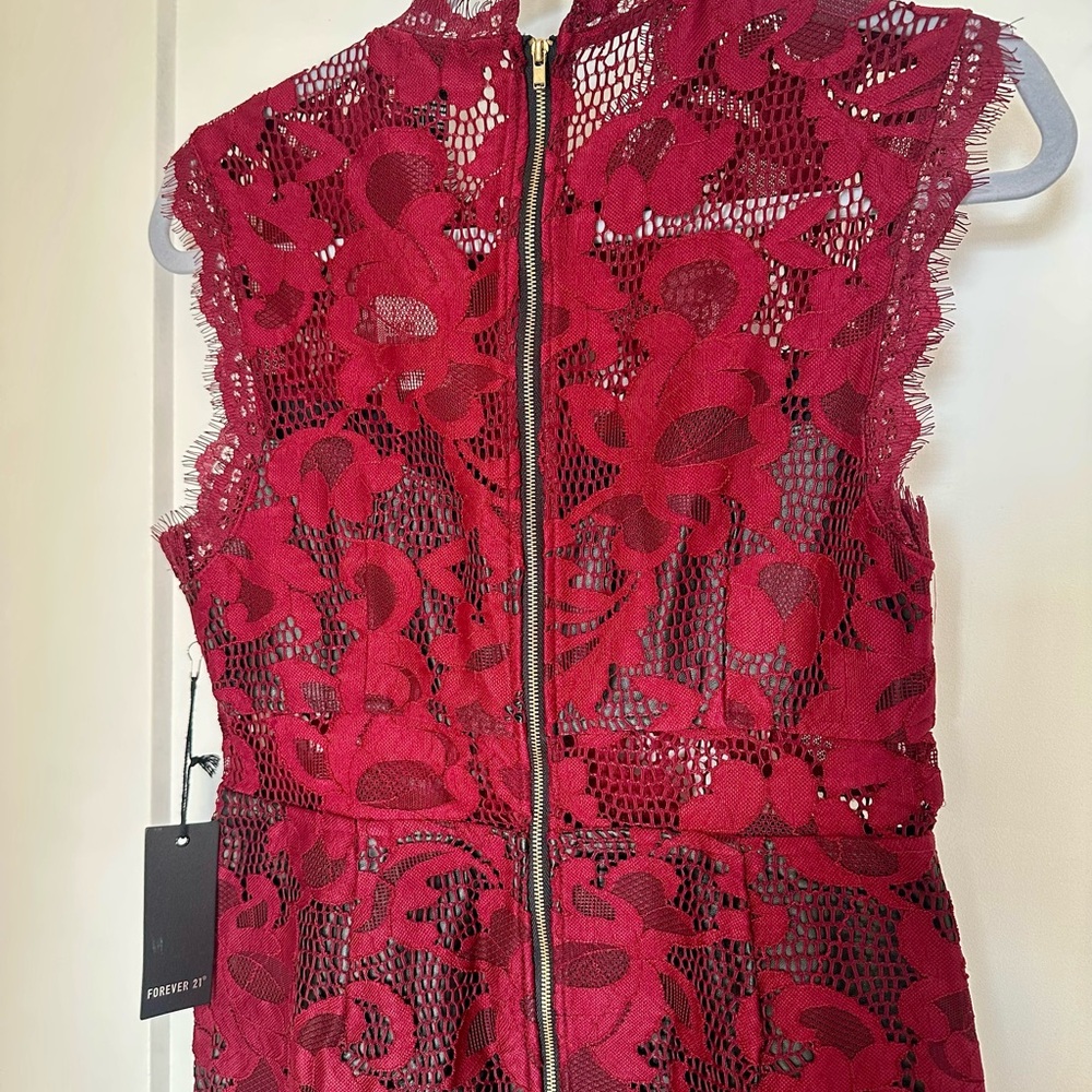 Brand New burgundy lace sleeveless dress - size L - Picture 8 of 8
